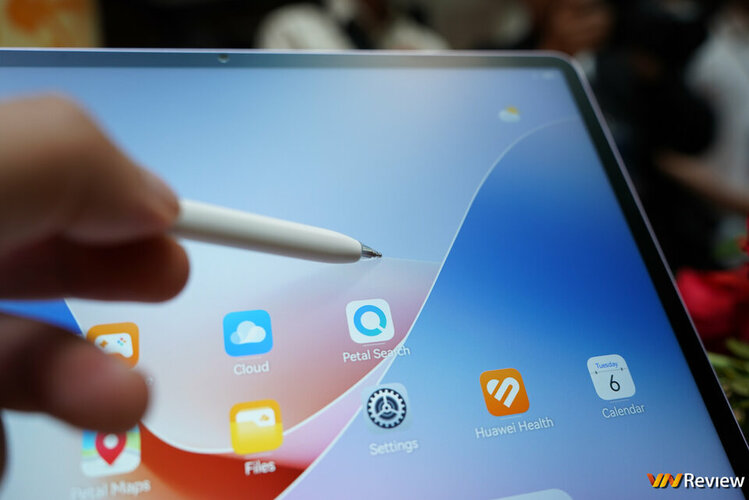 DSC04845_1280 logo mau.jpg