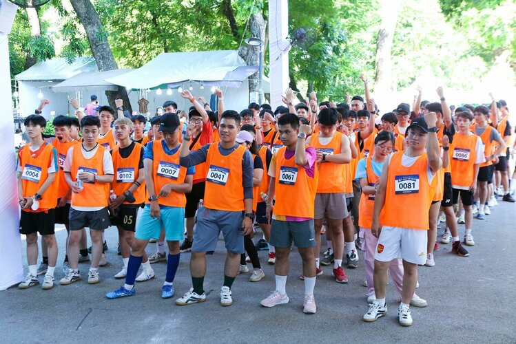 MW3C1072_ko lo go.jpg MW3C1072_ko lo go.jpg