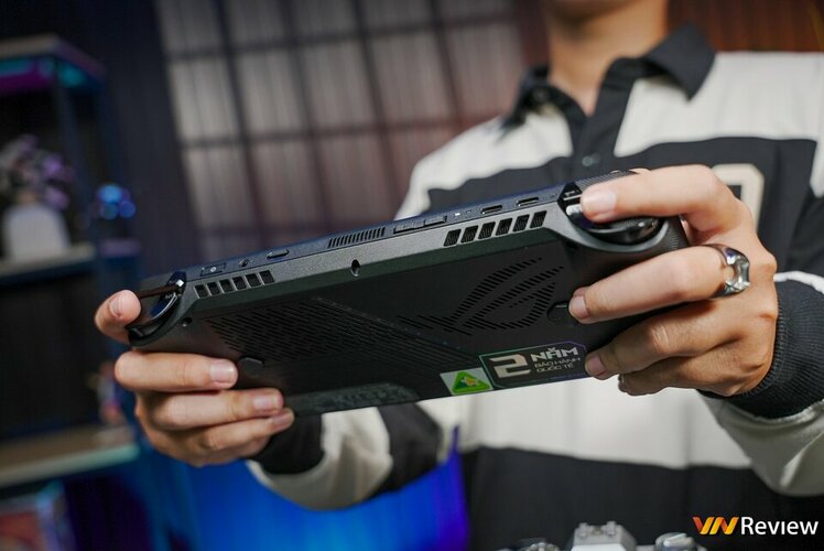 ROG Ally X (2) (Copy).jpg ROG Ally X (2) (Copy).jpg