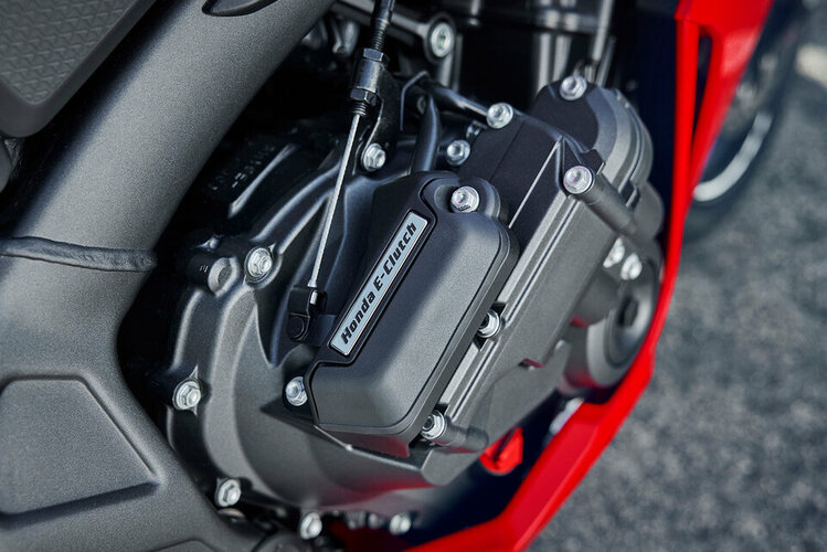 2024-CBR650R_E-clutch_Location_Detail_01_0010_L.jpg 2024-CBR650R_E-clutch_Location_Detail_01_0010_L.jpg