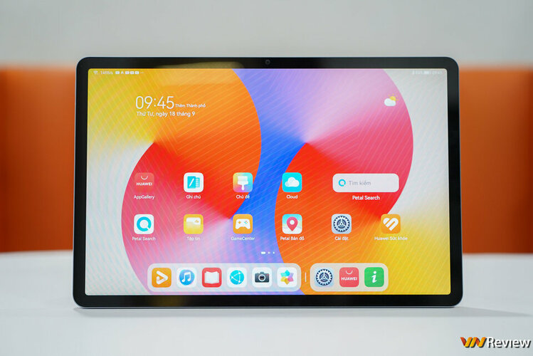 DSC08550_1280 logo mau.jpg