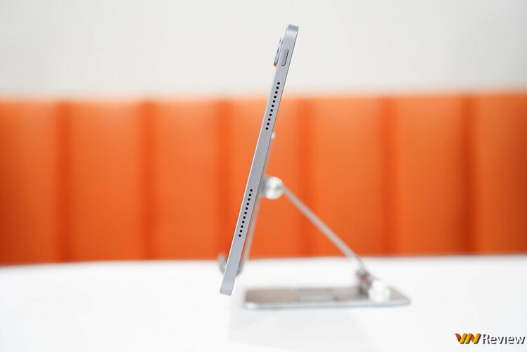 DSC08532_1280 logo mau.jpg