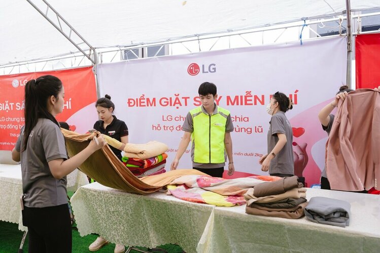 4. Trạm giặt sấy cố định có thể chăm sóc gần 600kg quần áo và chăn mền mỗi ngày_ko lo go.jpg 4. Trạm giặt sấy cố định có thể chăm sóc gần 600kg quần áo và chăn mền mỗi ngày_ko lo go.jpg