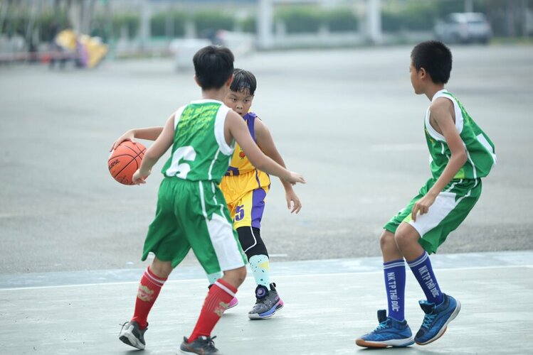 10. Thông qua giải đấu nói riêng và thể thao nói chung, các em sẽ có cơ hội rèn luyện thể chất...jpg 10. Thông qua giải đấu nói riêng và thể thao nói chung, các em sẽ có cơ hội rèn luyện thể chất...jpg