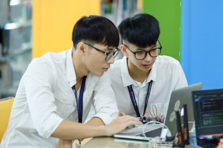 373029-nganh-cong-nghe-thong-tin-la-gi-ra-truong-lam-gi-hutech-2.jpg