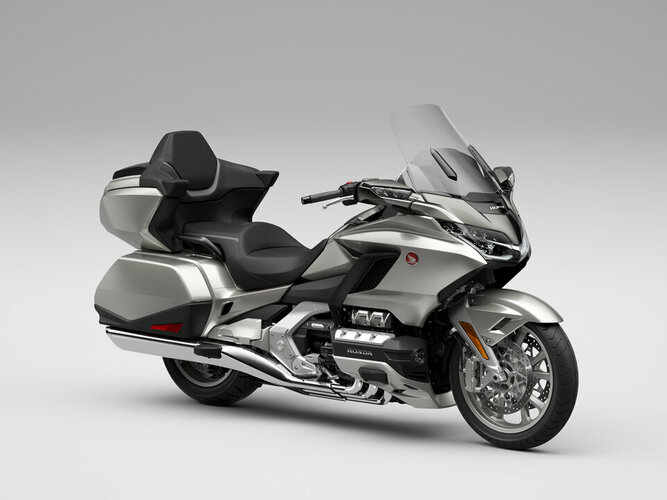 1. GoldWing 2024 màu Bạc mới_-2.jpg 1. GoldWing 2024 màu Bạc mới_-2.jpg