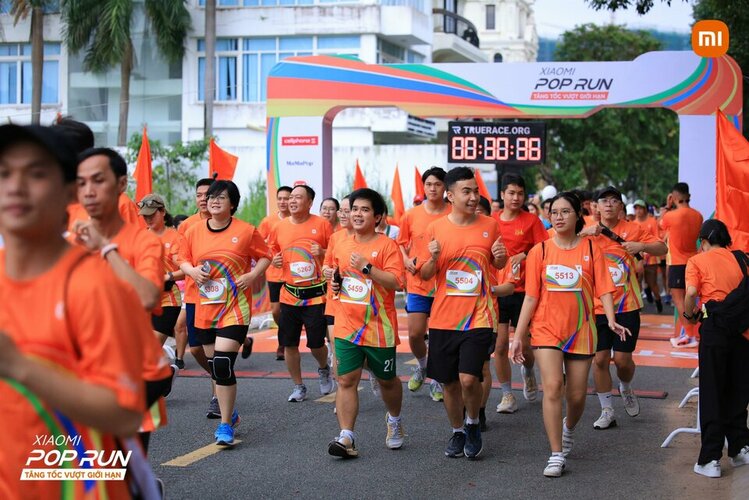 Xiaomi POP Run 2024(6)_ko lo go.jpg
