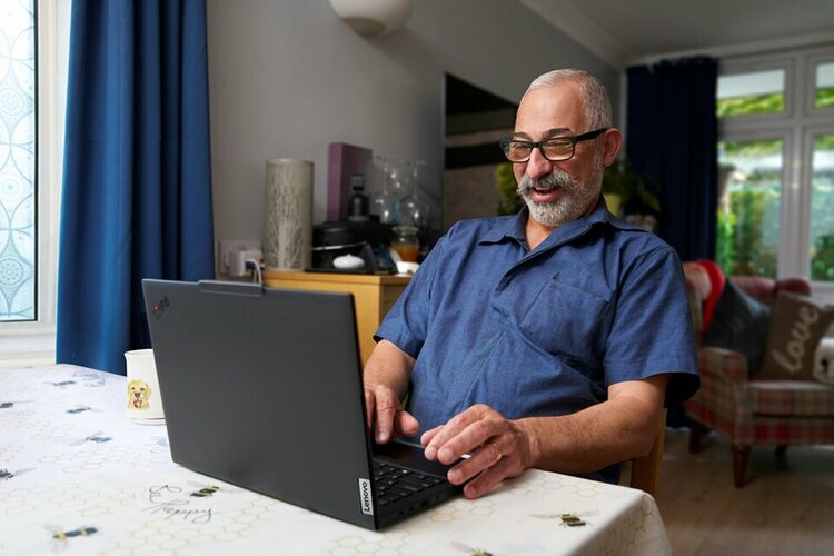 Alzheimer’s Intelligence_Ahmad using avatar_ko lo go.jpg