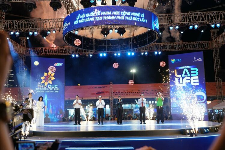 DSC00615_ko lo go.jpg