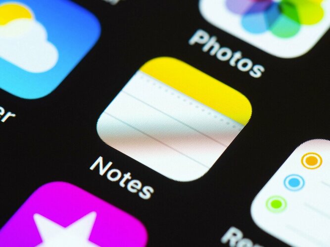 Notes-App-Rave-Gear-Alamy-2E1T4XG_jpg_75.jpg Notes-App-Rave-Gear-Alamy-2E1T4XG_jpg_75.jpg