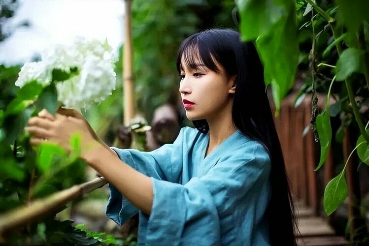 guong-mat-day-mun-cua-ly-tu-that-khi-tai-xuat-khien-nhieu-nguoi-bat-ngodocx-1731729339486.jpeg...jpg