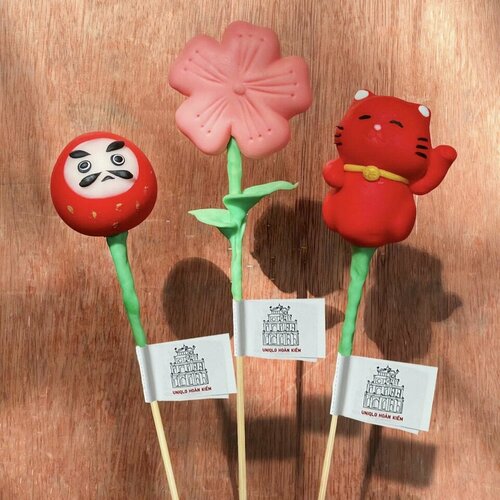 9_UNIQLO Khởi Động Chương Trình Kỷ Niệm 5 Năm Tại Việt Nam,  Ra Mắt 02 Bộ Sưu Tập Độc Quyền Tô...jpg