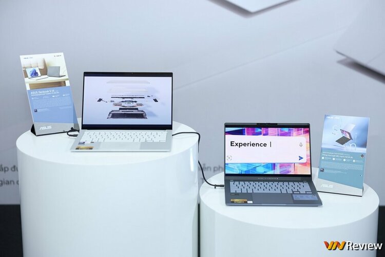 intel-aivolution-04 (Copy).jpg