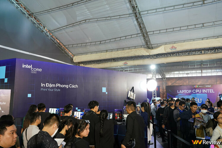 DSC01379_1280 logo mau.jpg