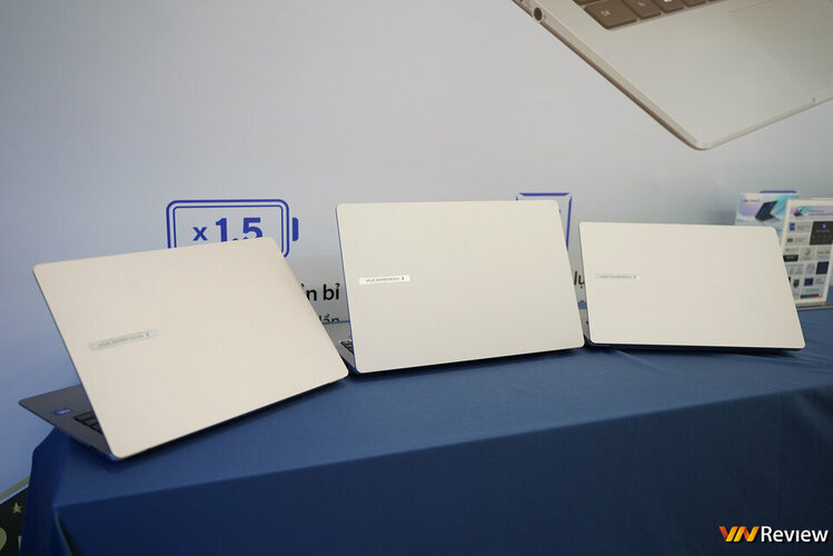 DSC02415_1280 logo mau.jpg
