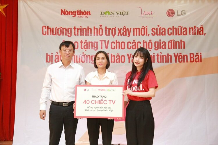 LG, Quỹ Vì Tầm Vóc Việt và báo Nông Thôn Ngày Nay trao tặng 40 TV đến các gia đình chịu thiệt ...jpg LG, Quỹ Vì Tầm Vóc Việt và báo Nông Thôn Ngày Nay trao tặng 40 TV đến các gia đình chịu thiệt ...jpg