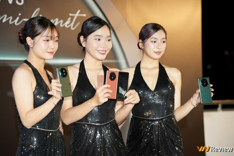 Hé lộ siêu phẩm HONOR Magic V3 (Copy).jpg Hé lộ siêu phẩm HONOR Magic V3 (Copy).jpg