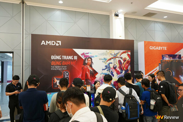 DSC04383_1280cologo.jpg