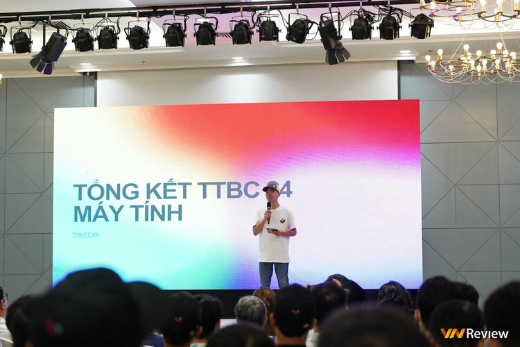 DSC04504_1280cologo.jpg