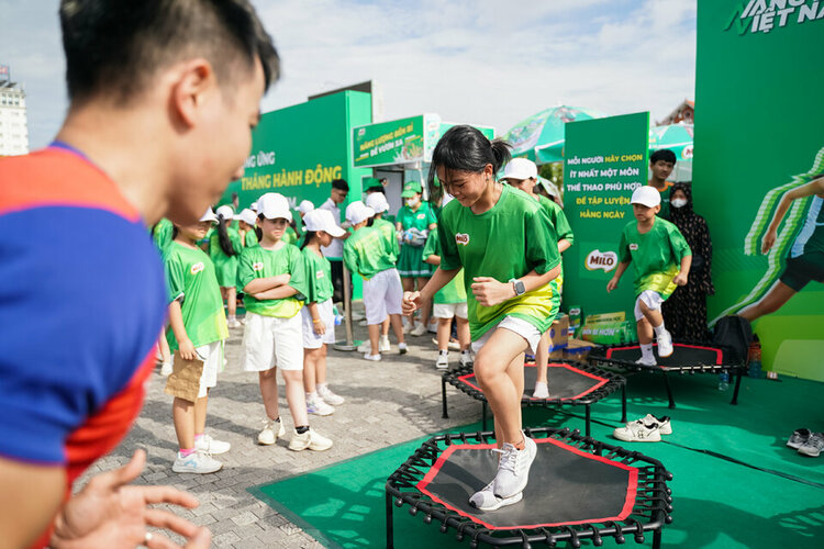 7. Nestlé MILO cam kết tiếp tục chung tay cùng các cơ quan ban ngành, nhà trường và phụ huynh ...jpg 7. Nestlé MILO cam kết tiếp tục chung tay cùng các cơ quan ban ngành, nhà trường và phụ huynh ...jpg