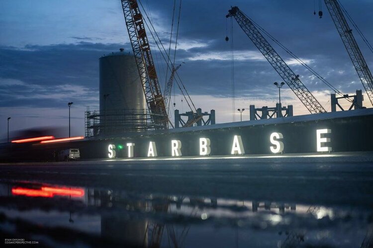 starbase_texas_sign_jpg_75.jpg