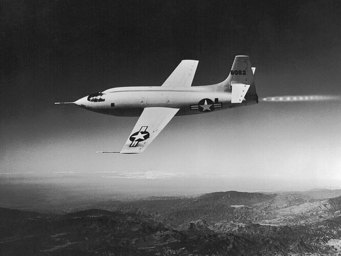 Bell_X-1_46-062_(in_flight)_jpg_75.jpg