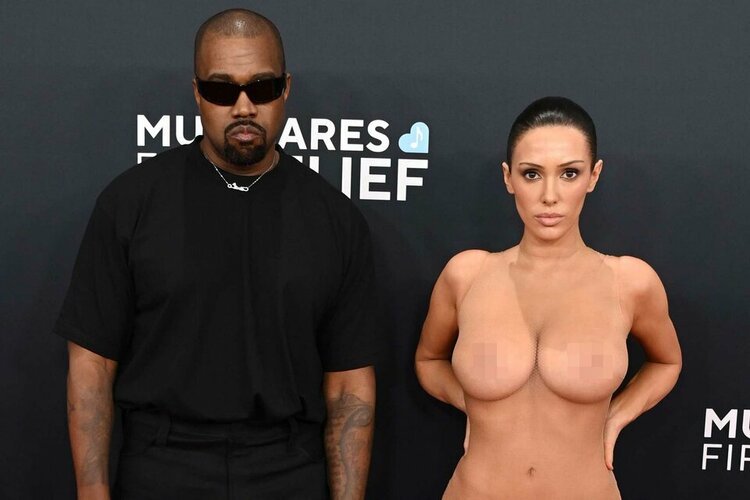 kanye-west-bianca-censori-2025-grammys-020225-tout-30534d8db3d24da6bc276f0c0f46cd08_jpg_75.jpg