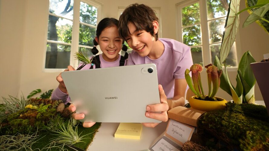 Product_Creative lifestyle shot_Headquarter_MKT_MatePad11.5(BartokR)_场景创拍CreativeLifestyleshoo...jpg