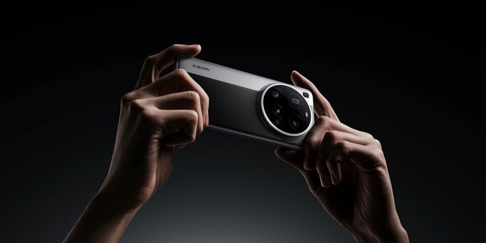 Xiaomi 15 Ultra-Handhold(2) (Copy).jpg Xiaomi 15 Ultra-Handhold(2) (Copy).jpg