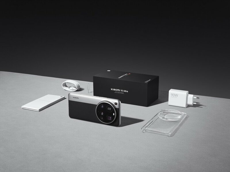 Xiaomi 15 Ultra_Unboxing image (Copy).jpg