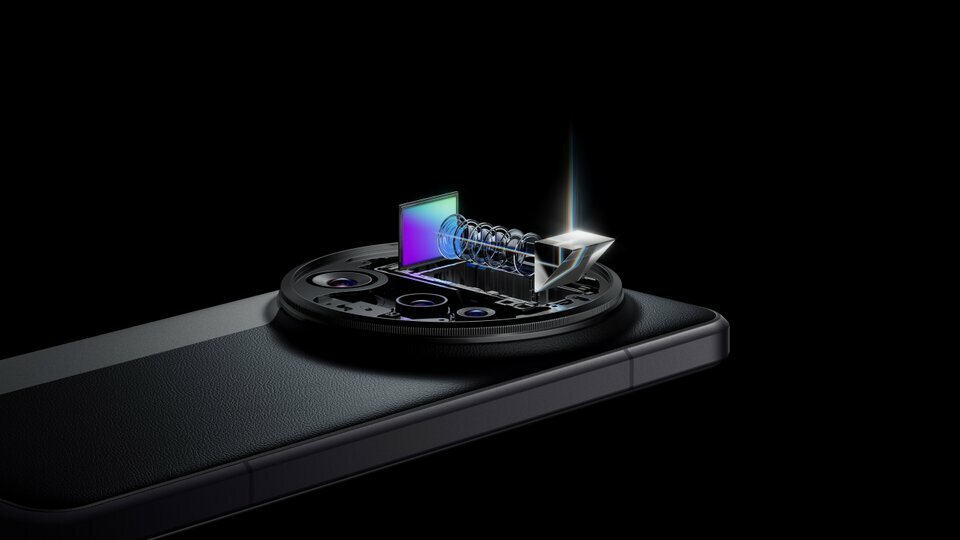 Xiaomi 15 Ultra_Silver＆Leather_200mp periscope (Copy).jpg