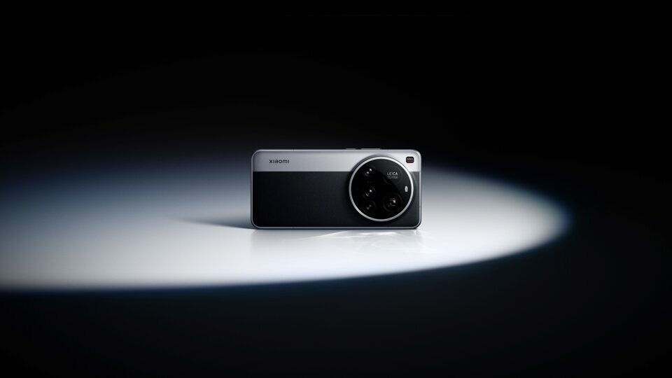 Xiaomi 15 Ultra-Scene-Double (Copy).jpg