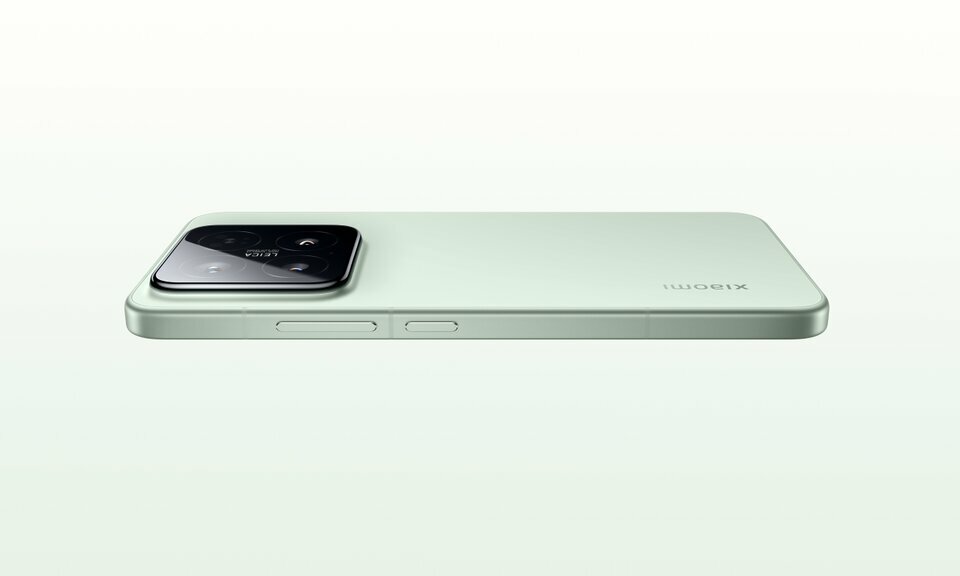 Xiaomi 15_Green_back(1) (Copy).jpg