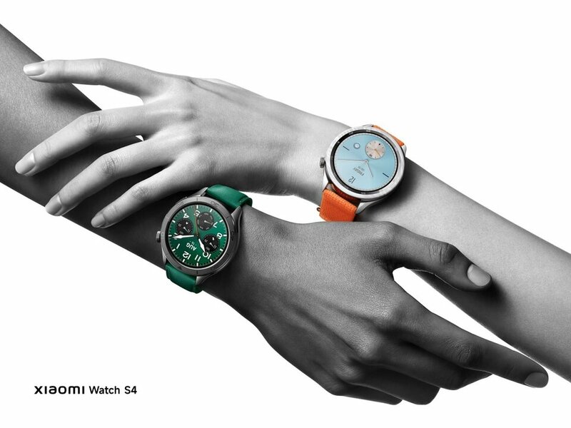 Xiaomi Watch S4-Pine Green& Festive Orange-Handhold (Copy) (Copy).jpg