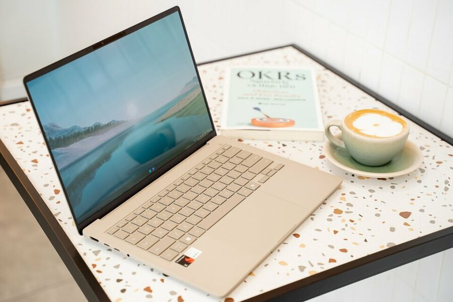 Zenbook 14 (UM3406)10_ko lo go.jpg