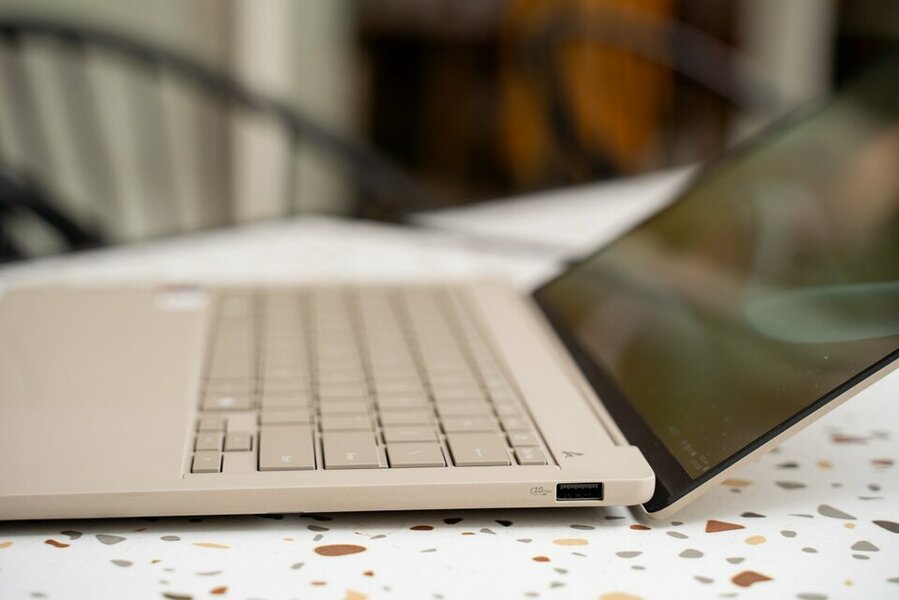 Zenbook 14 (UM3406)7_ko lo go.jpg