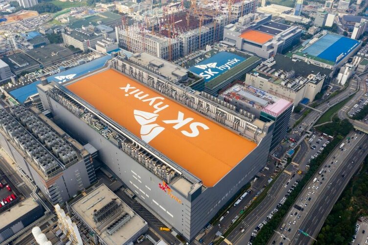 SK hynix DRAM 2.jpg SK hynix DRAM 2.jpg