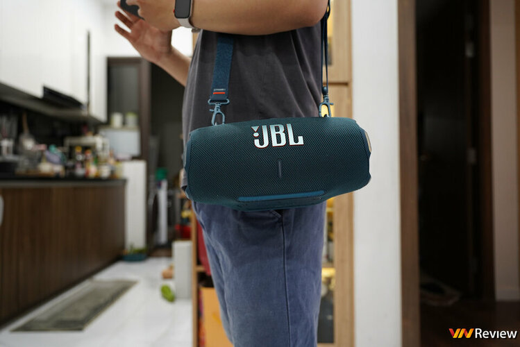 DSC09446_1280 logo mau.jpg