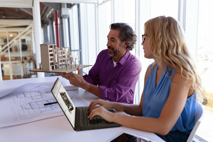 ThinkPad_P1_Gen_7_Still_Life_AEC_ko lo go.jpg