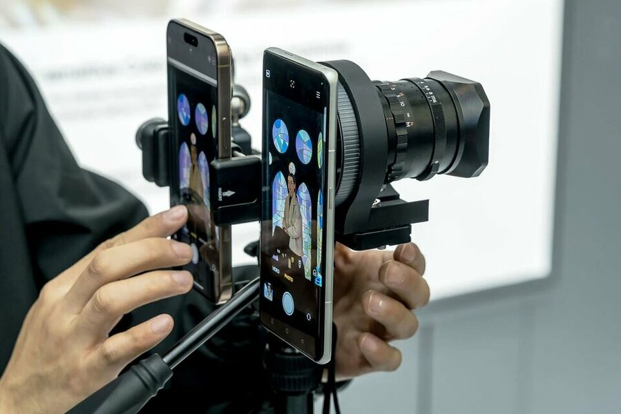 realme-lens-concept-73mm-lens-attached-17414345360831682733263-1741453718574-17414537186461300...jpg realme-lens-concept-73mm-lens-attached-17414345360831682733263-1741453718574-17414537186461300...jpg