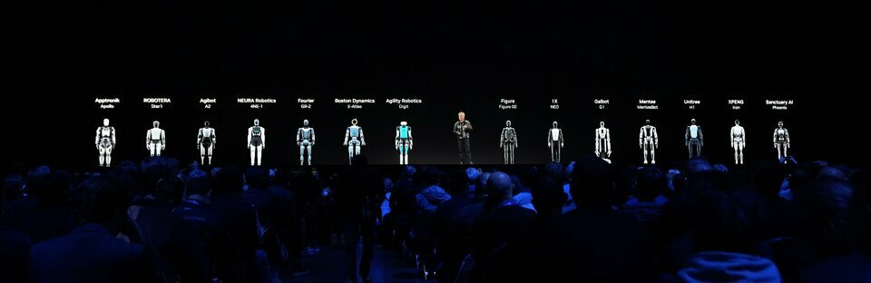 nvidia-ceo-jensen-huang-ces-2025-keynote-e1736416103836_png_75.jpg