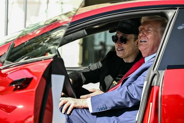 250311-donald-trump-tesla-ew-444p-6d3252-100815_webp_75.jpg