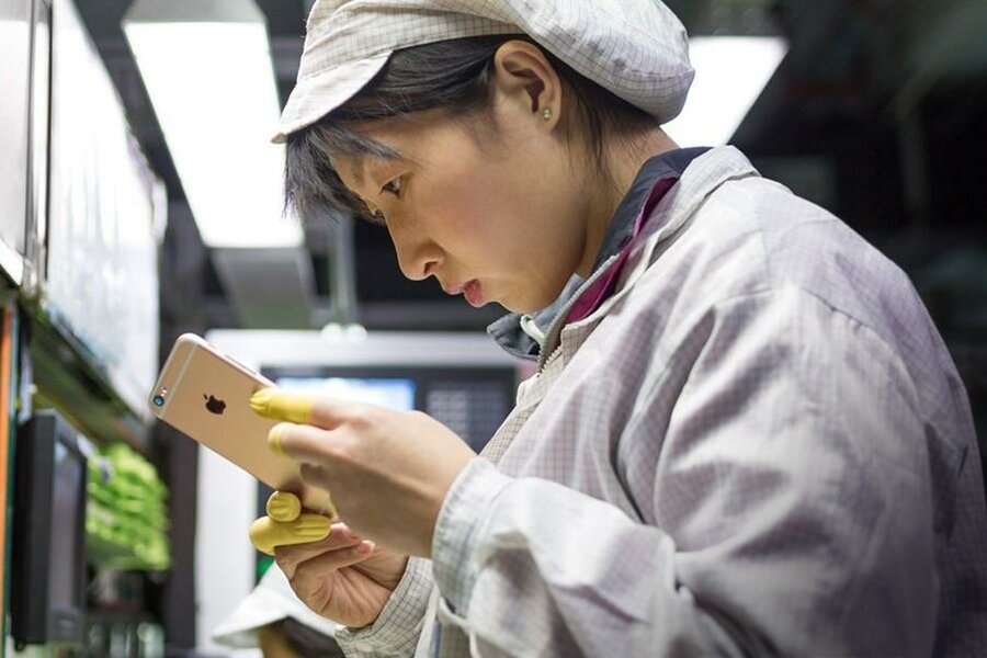 foxconn-len-ke-hoach-thay-the-cong-nhap-lap-rap-iphone-bang-robots-3_jpg_75.jpg foxconn-len-ke-hoach-thay-the-cong-nhap-lap-rap-iphone-bang-robots-3_jpg_75.jpg