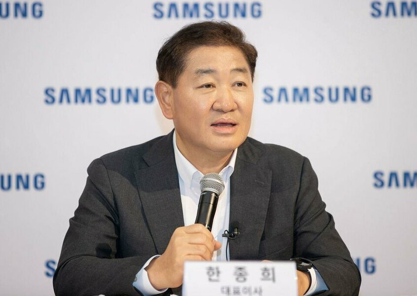 Jong_Hee_Han_46b3091295_jpg_75.jpg