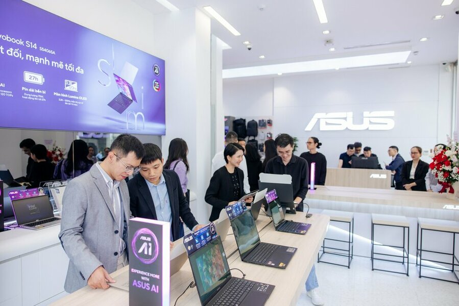 (2) Khu trải nghiệm các dòng sản phẩm Zenbook và Vivobook tại cửa hàng_ko lo go.jpg