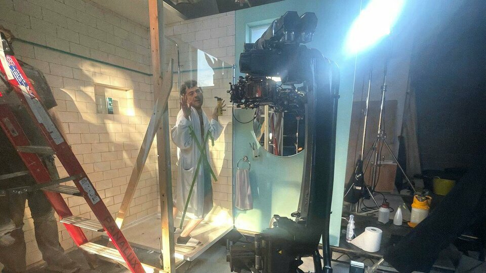on-set-1743484450458431579442-1743496518168-1743496518288708049385_png_75.jpg