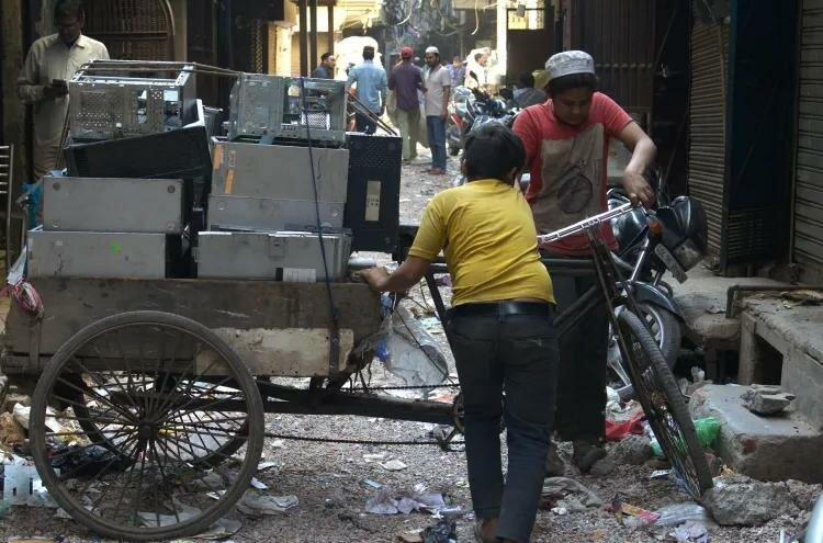 257643_Frankenstein_laptops_Delhi_DPandit_9183_jpg_75.jpg