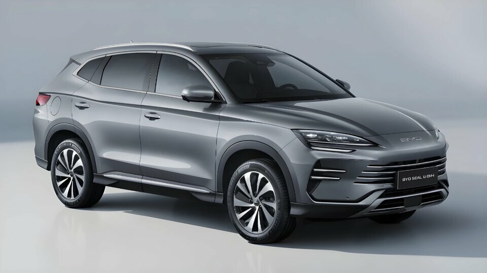 The-Front-And-Side-Profile-Of-The-New-2024-BYD-Sealion-6_ko lo go.jpg
