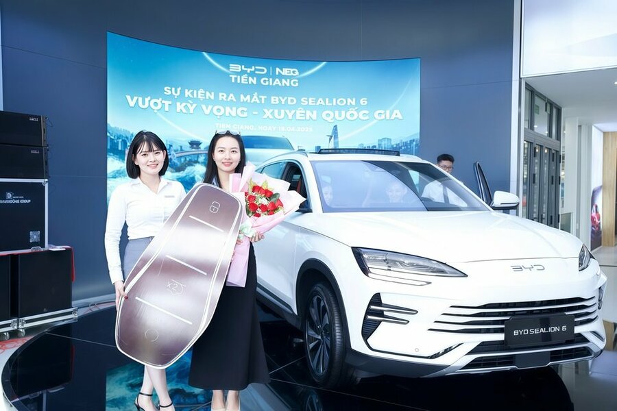 Khách hàng cọc xe_ko lo go.jpg