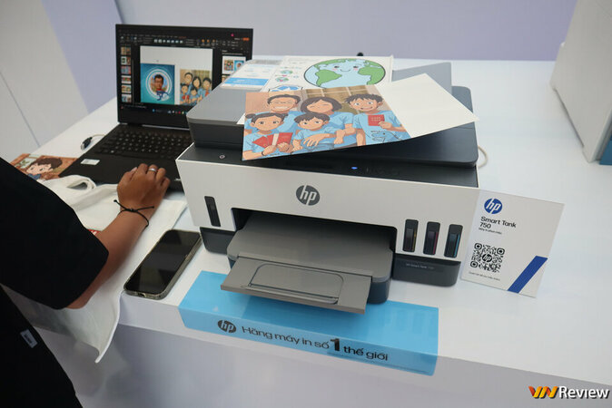 IMG_9264_1280 logo mau.jpg
